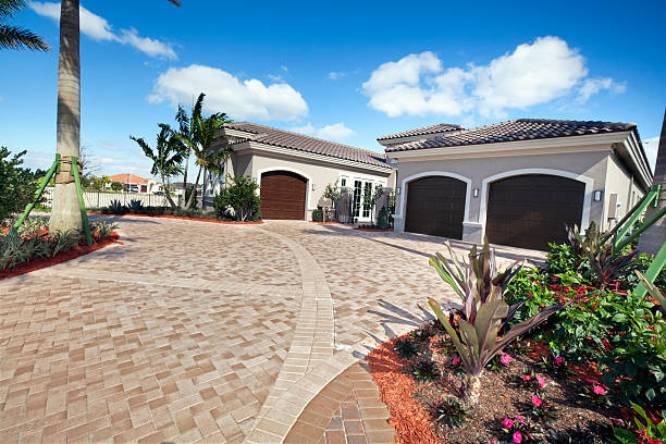 Best Driveway Paving Contractor  in Pontotoc, MS